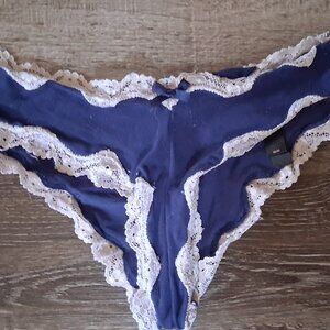 Victoria's Secret Vintage Cheeky Lace Bikini Bottom Medium Y2K